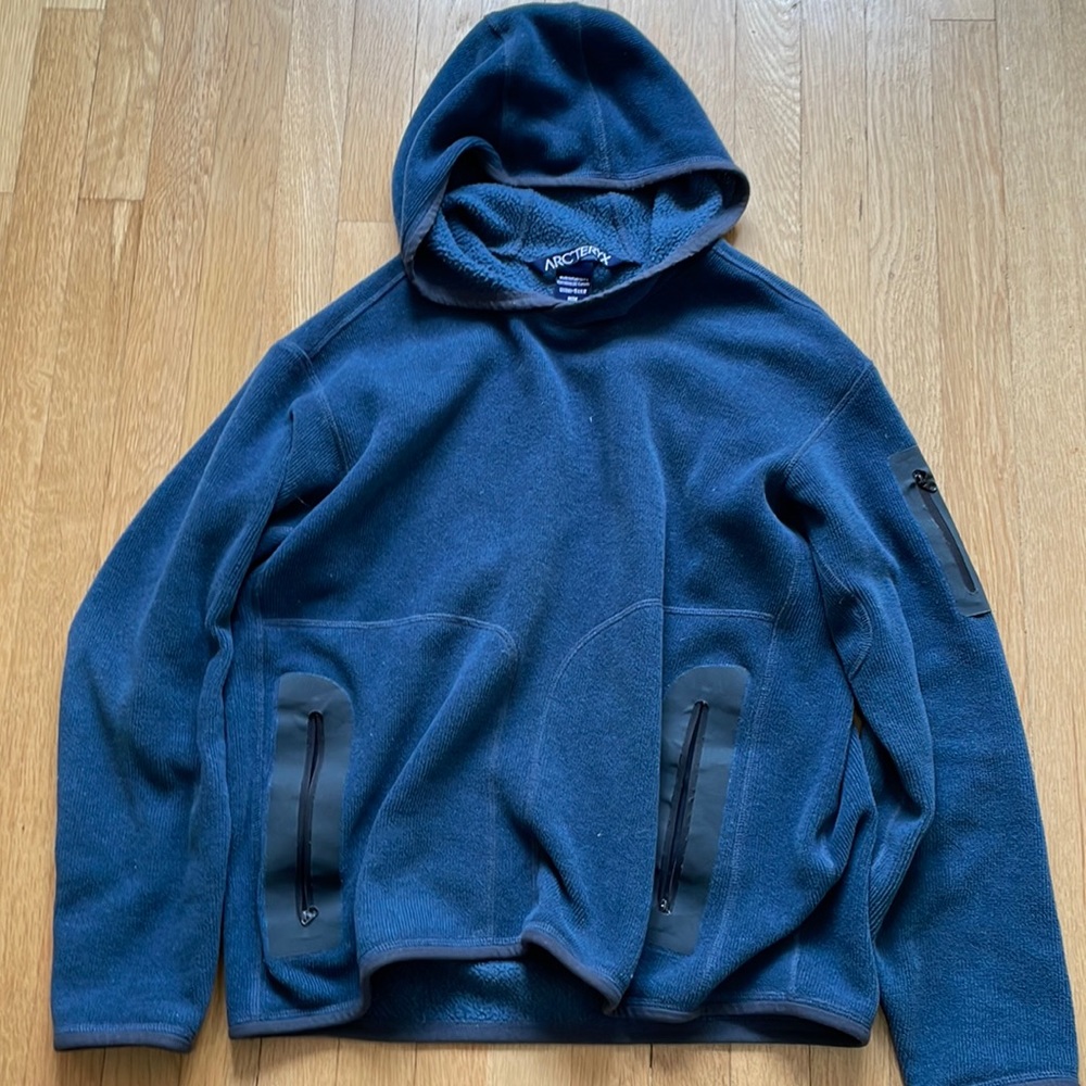 Arcteryx vintage Covert fleece hoody.  Made in Canada!